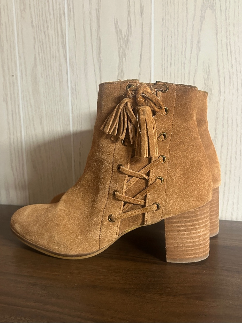 Matisse Corset ankle boots featuring brown leather, a side lace-up detail 9.5